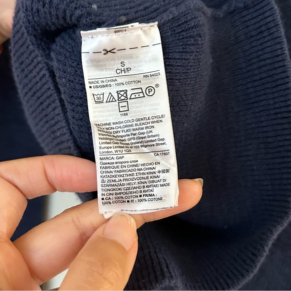 GAP for Good V Neck Waffle Knit Sweater - Picture 12 of 13